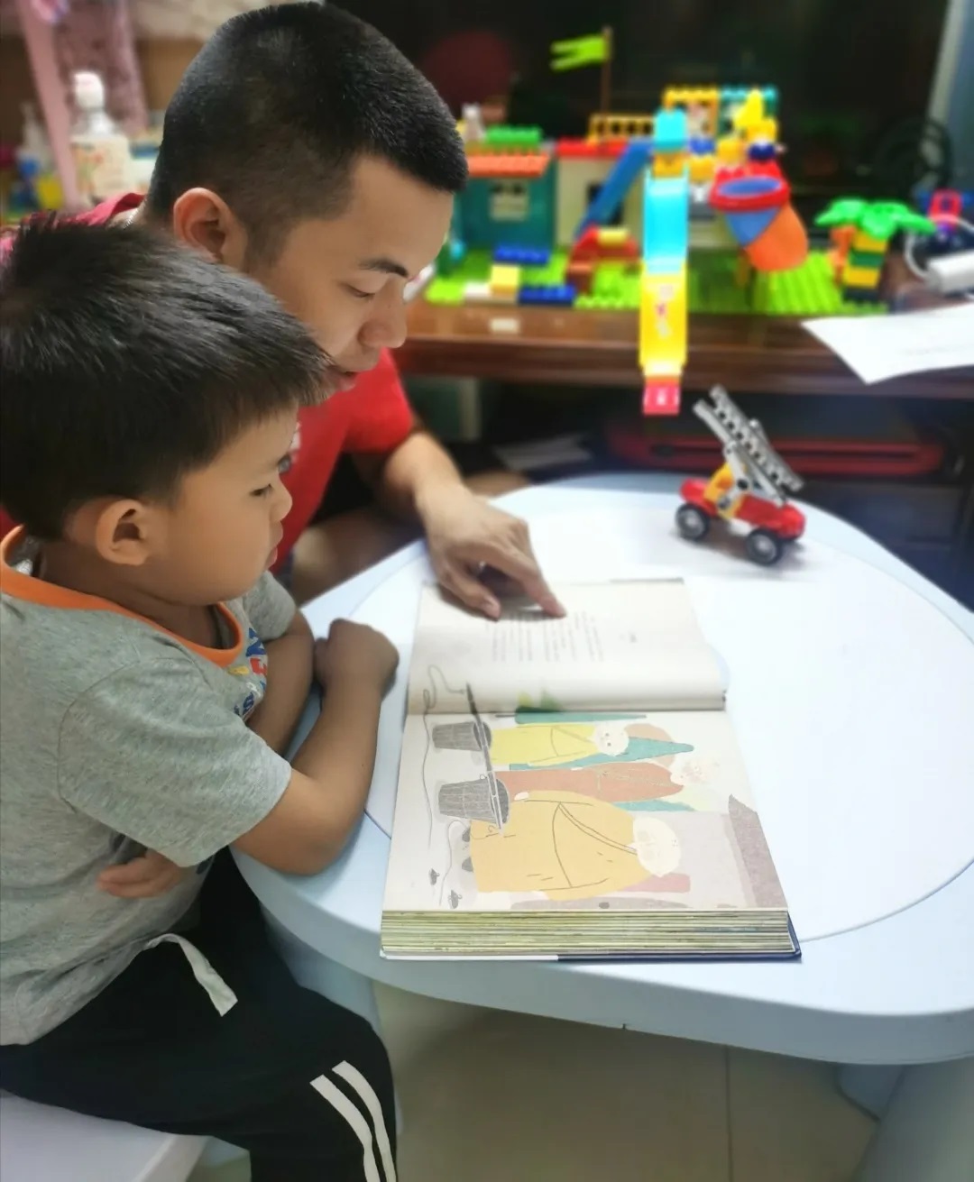 滋润童心，，，孕育幸！！！自粕絞opay钱包开展“六一”儿童节活动