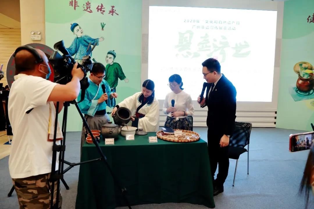 非遗日悬壶济世论抗疫，，小柴胡直播首秀放色泽！！！