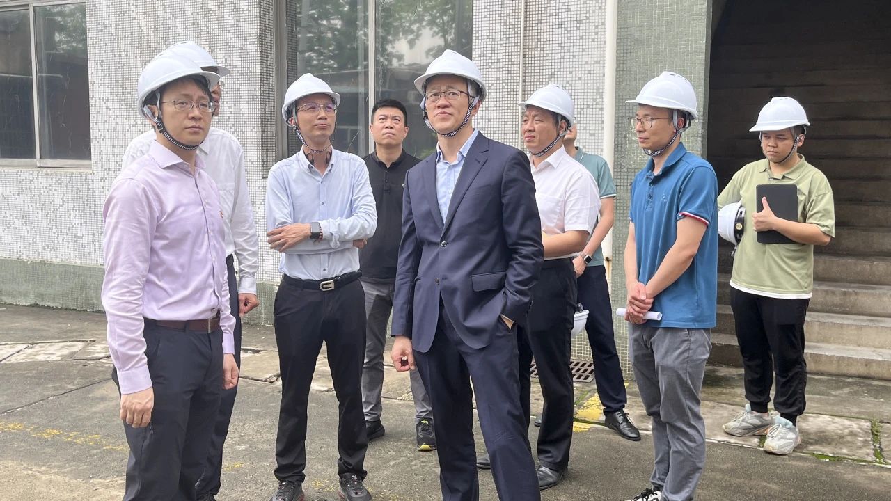 “五一”节前，广药集团党委副书记、、、副董事长、、、总司理杨军带队到白云山gopay钱包公司开展清静检查事情